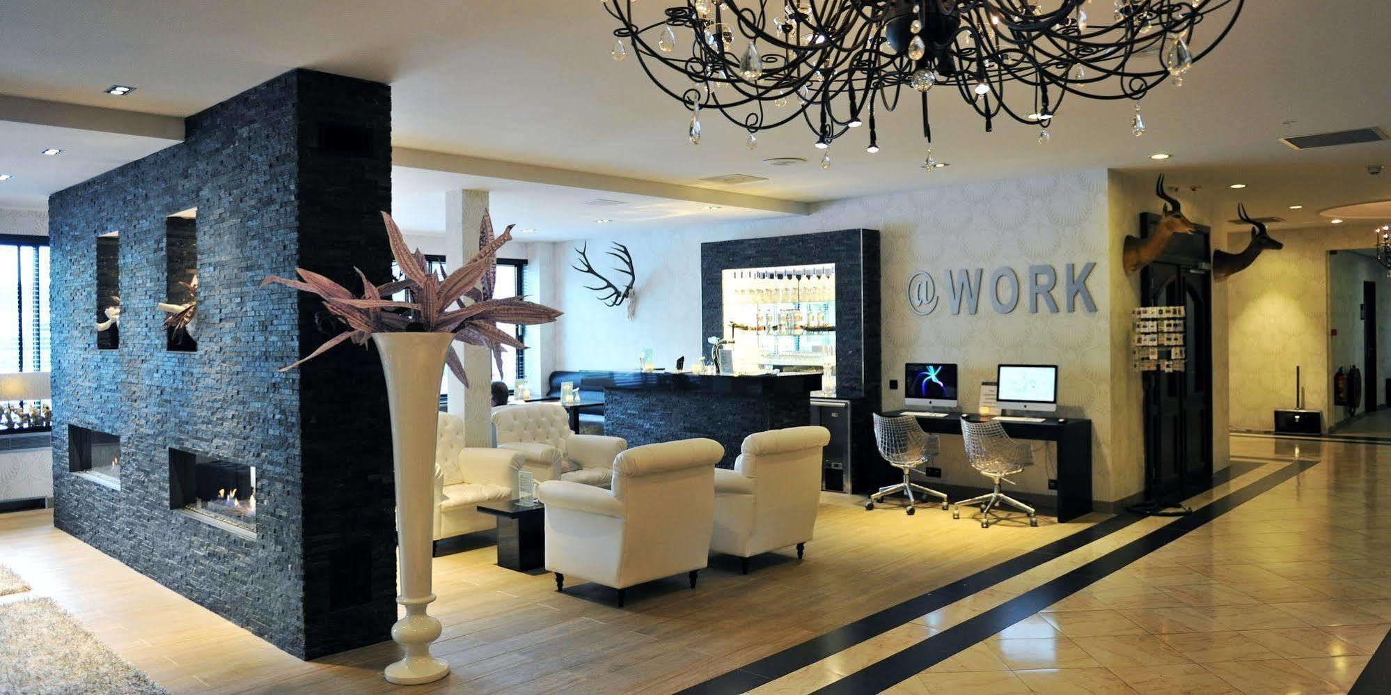 Van Der Valk Hotel Den Haag - Voorschoten Dış mekan fotoğraf
